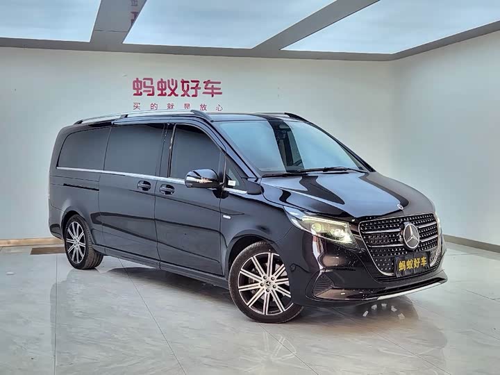 Фото 3 - Mercedes-Benz V-Class