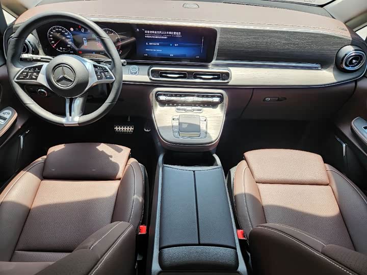 Фото 8 - Mercedes-Benz V-Class