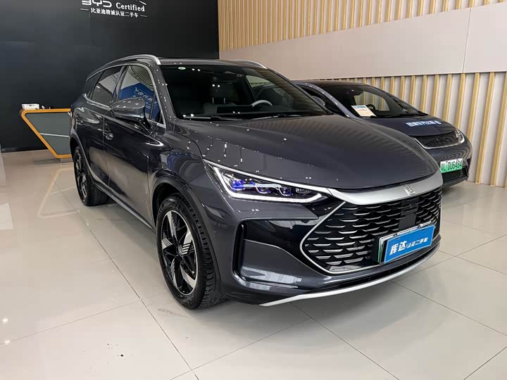 Фото 3 - BYD Tang Hybrid/EV