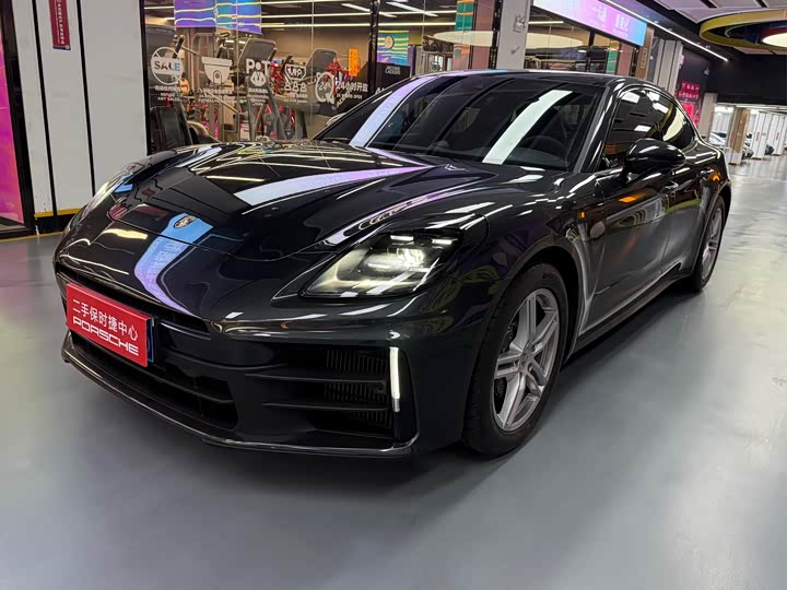 Фото 1 - Porsche Panamera