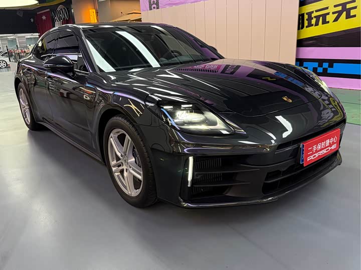Фото 3 - Porsche Panamera