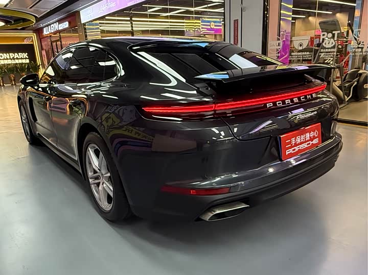 Фото 4 - Porsche Panamera