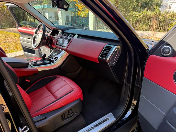 Фото 8 - Land Rover Range Rover Sport