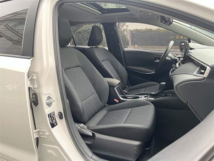 Фото 7 - Toyota Corolla