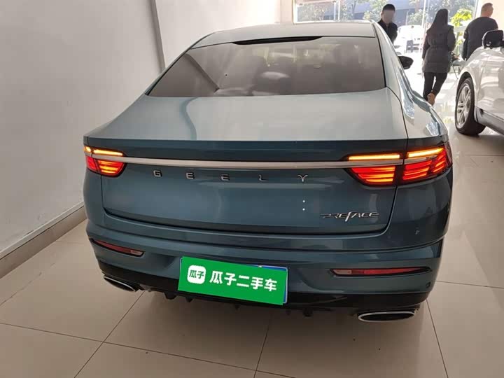 Фото 6 - Geely Preface