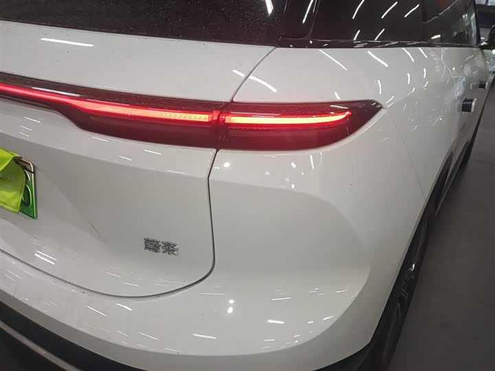 Фото 8 - Nio ES6