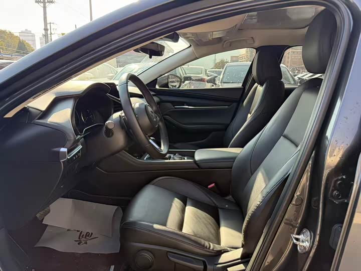 Photo 4 - Mazda 3 (Axela)