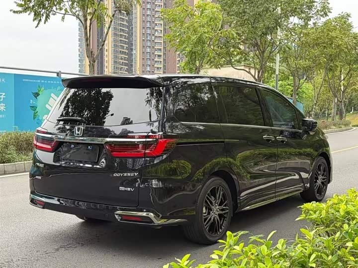 Фото 5 - Honda Odyssey