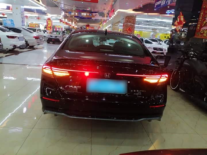 Фото 6 - Honda Accord