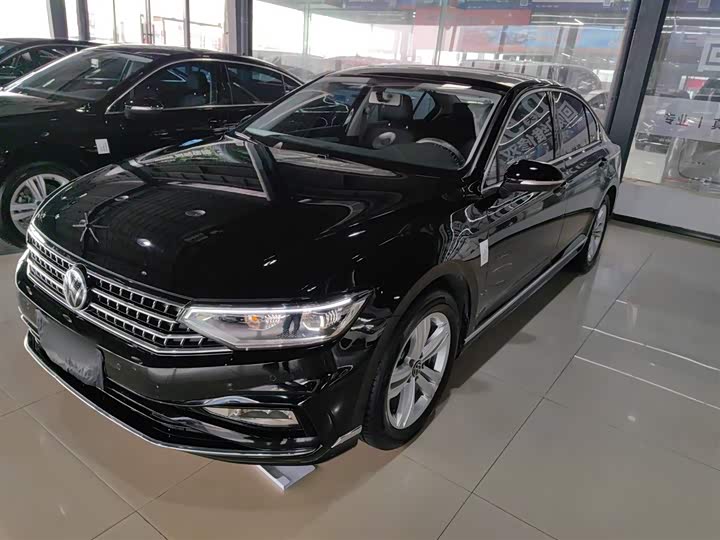 Фото 2 - Volkswagen Magotan