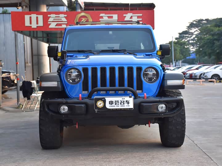 Фото 2 - Jeep Wrangler