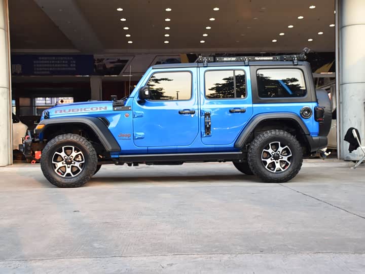 Фото 4 - Jeep Wrangler
