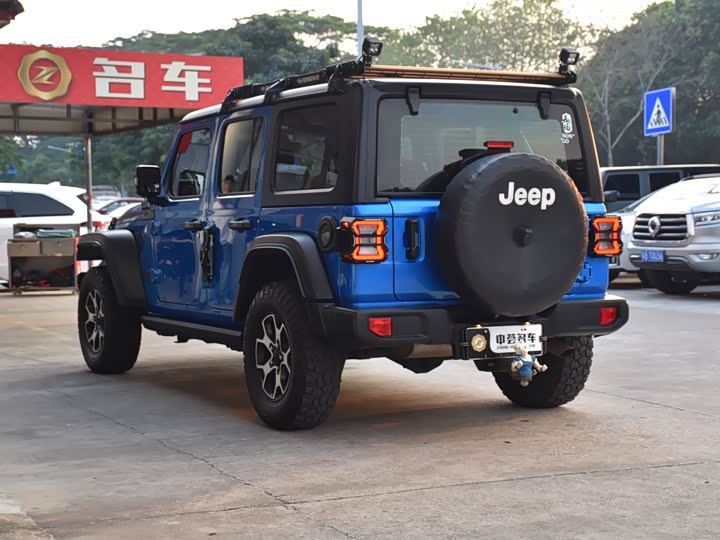 Фото 5 - Jeep Wrangler