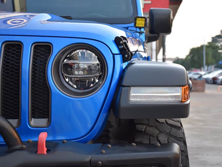 Фото 8 - Jeep Wrangler