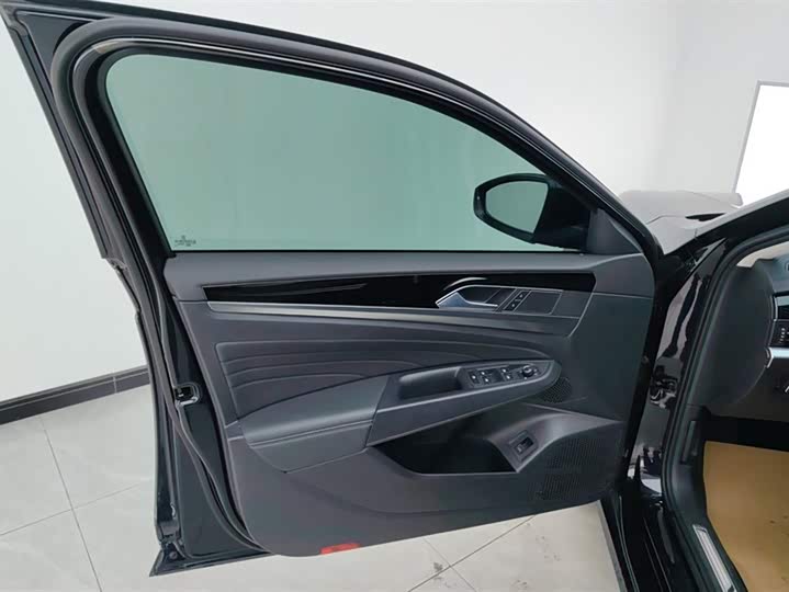 Фото 7 - Volkswagen Passat