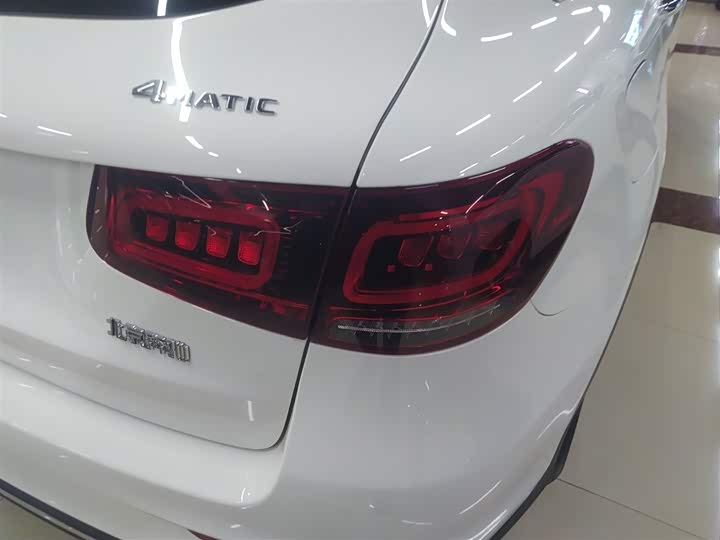 Фото 8 - Mercedes-Benz GLC-Class