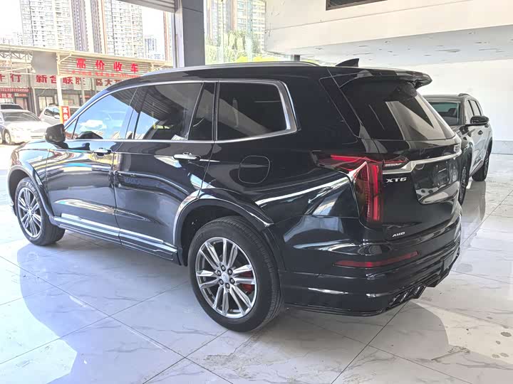 Фото 7 - Cadillac XT6