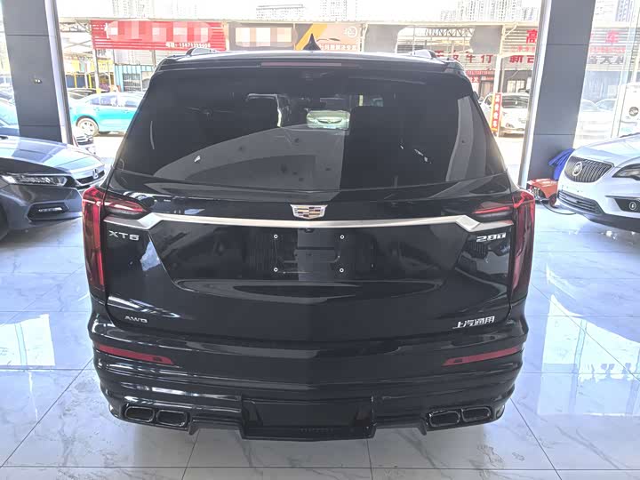 Фото 8 - Cadillac XT6