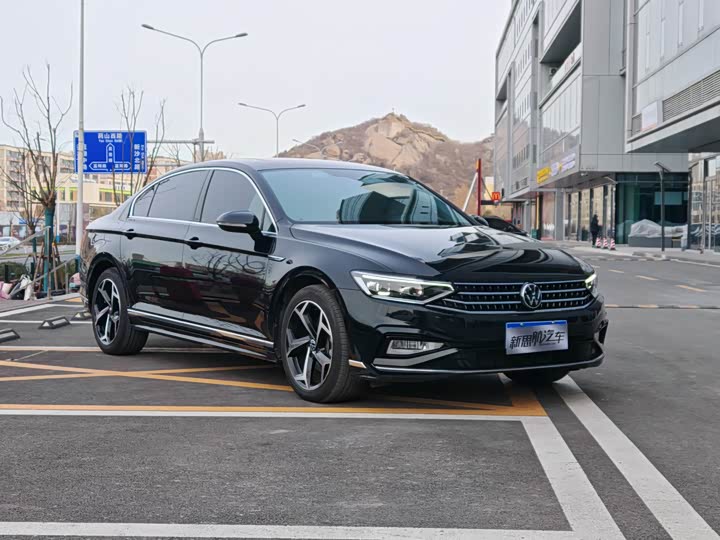 Фото 3 - Volkswagen Magotan