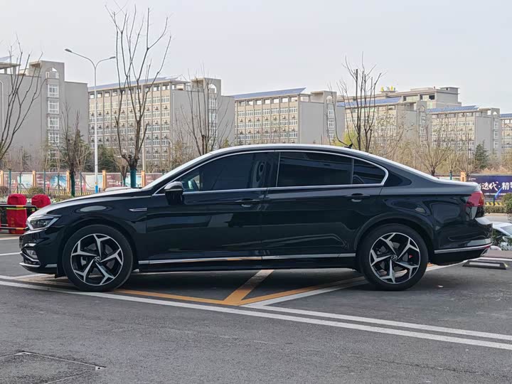 Фото 4 - Volkswagen Magotan