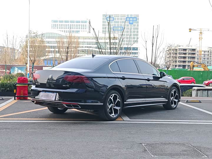 Фото 7 - Volkswagen Magotan