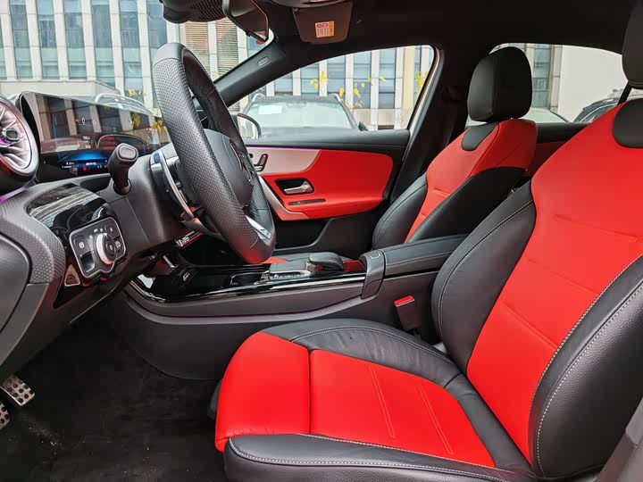 Фото 6 - Mercedes-Benz A-Class AMG