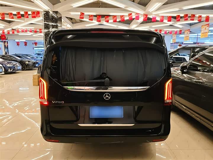 Фото 6 - Mercedes-Benz V-Class