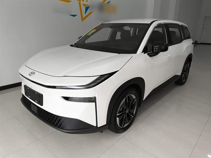 Фото 2 - Toyota bZ3X