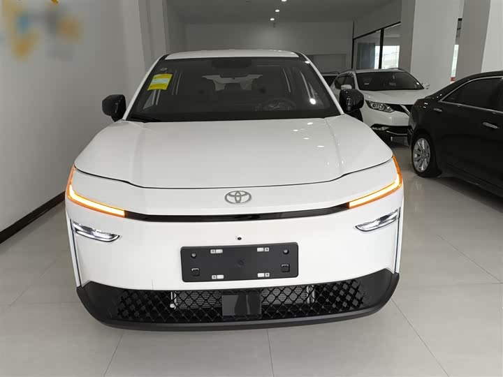 Фото 3 - Toyota bZ3X