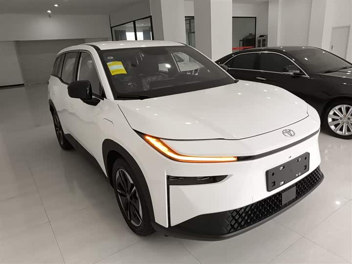 Фото 4 - Toyota bZ3X