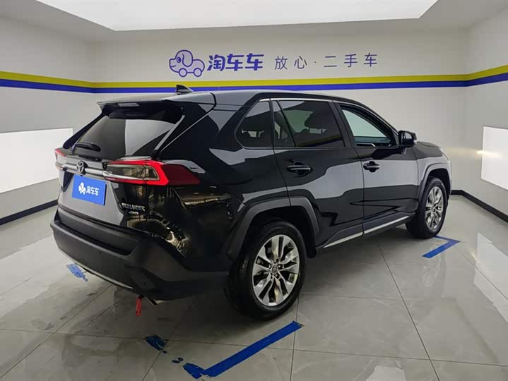 Фото 3 - Toyota Wildlander