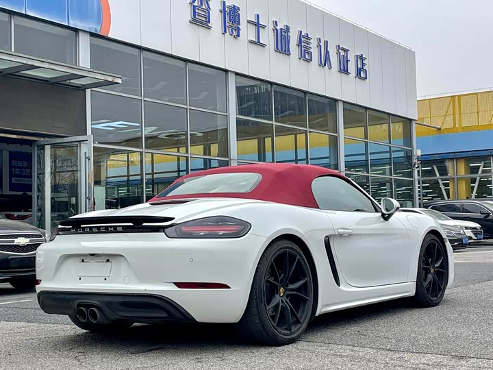 Фото 2 - Porsche 718