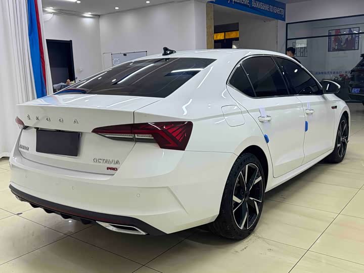 Фото 6 - Skoda Octavia Pro