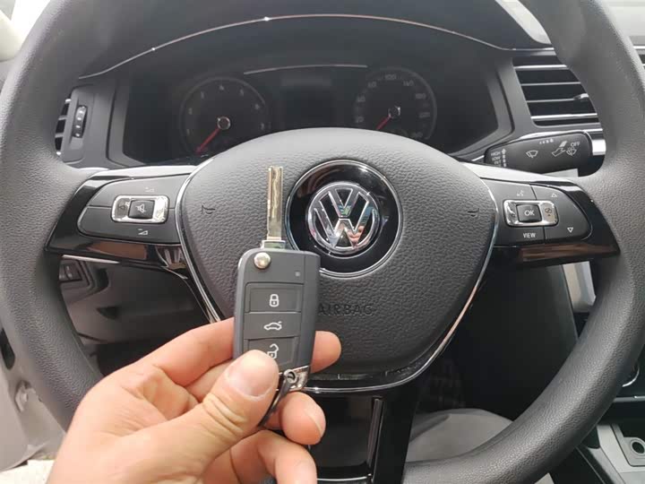 Фото 9 - Volkswagen Lamando L