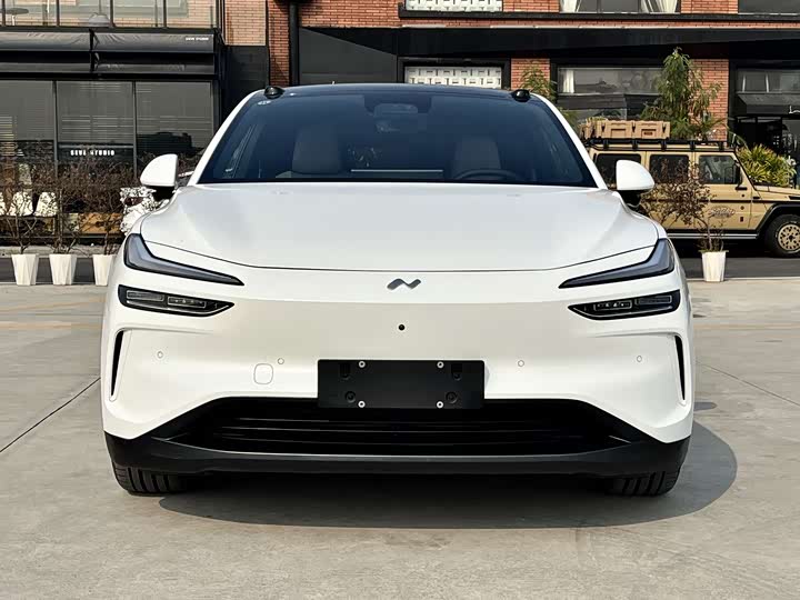 Фото 2 - Nio Onvo L60