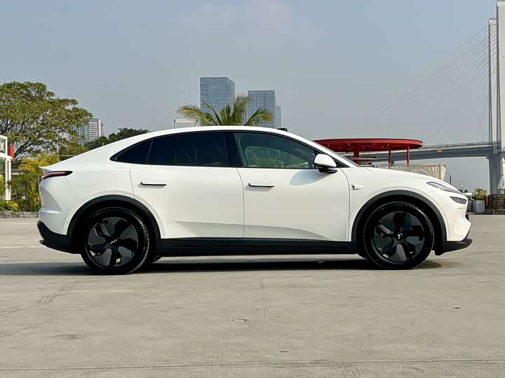 Фото 6 - Nio Onvo L60