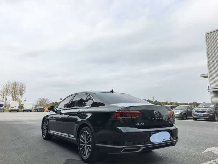 Фото 5 - Volkswagen Magotan