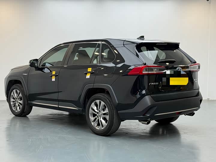 Фото 4 - Toyota Wildlander