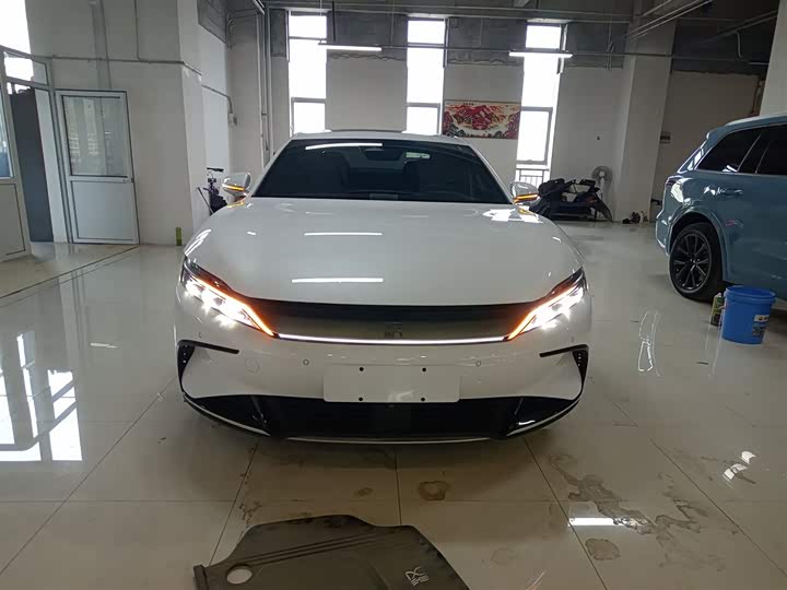 Фото 3 - BYD Han