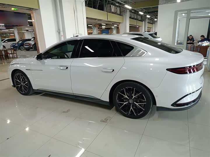 Фото 5 - BYD Han