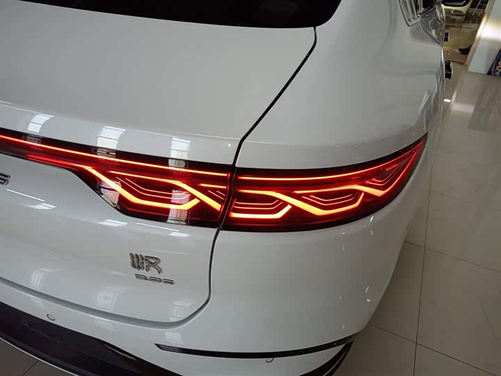 Фото 8 - BYD Han