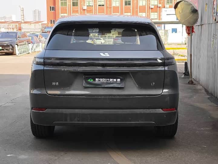 Фото 8 - LiXiang L7