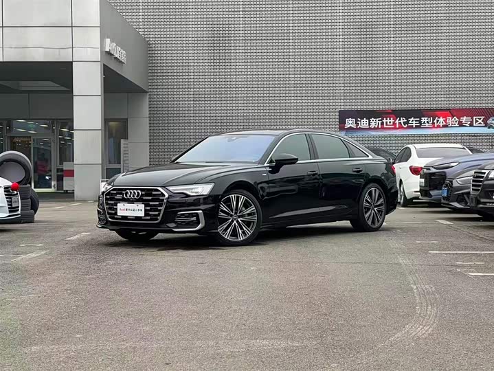 Фото 1 - Audi A6L