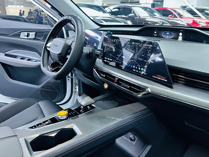 Фото 7 - Changan Oshan Z6