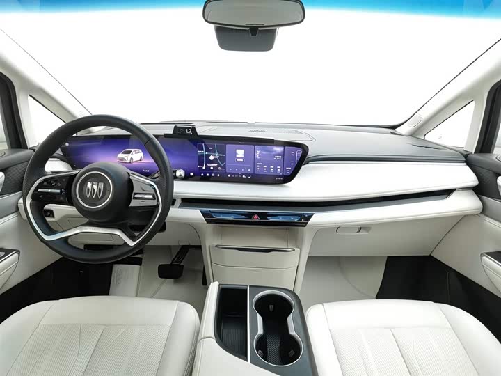 Фото 5 - Buick GL8 Hybrid