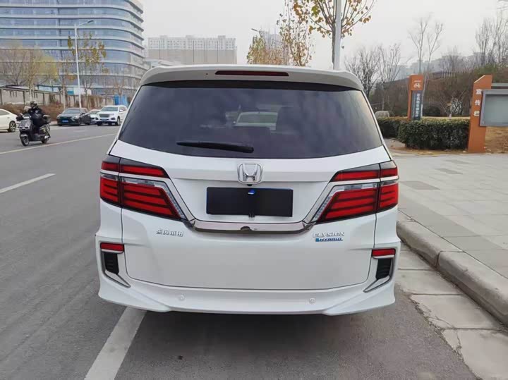 Фото 7 - Honda Elysion