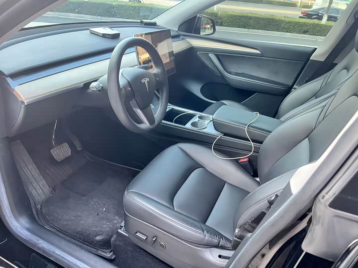 Фото 4 - Tesla Model Y