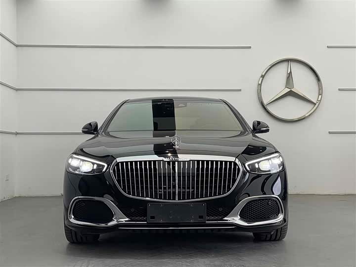 Фото 2 - Mercedes-Benz Maybach S-Class
