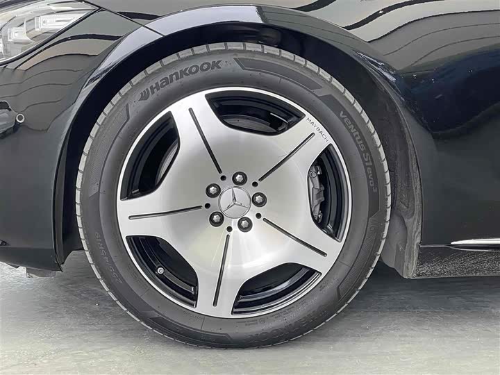 Фото 3 - Mercedes-Benz Maybach S-Class