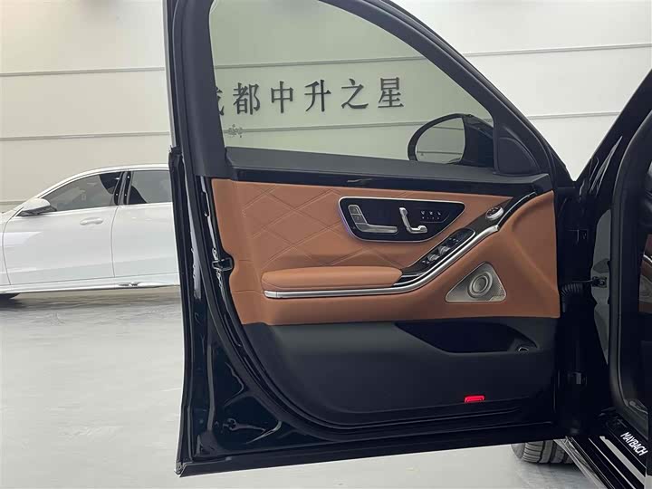 Фото 5 - Mercedes-Benz Maybach S-Class